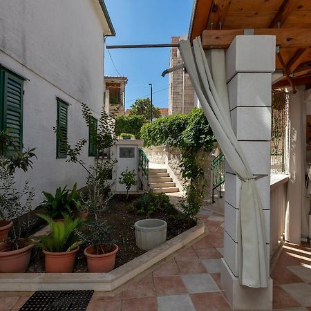 Apartments Carmen Makarska Extérieur photo