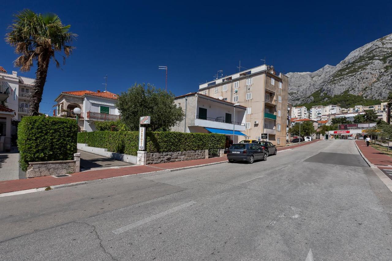 Apartments Carmen Makarska Extérieur photo