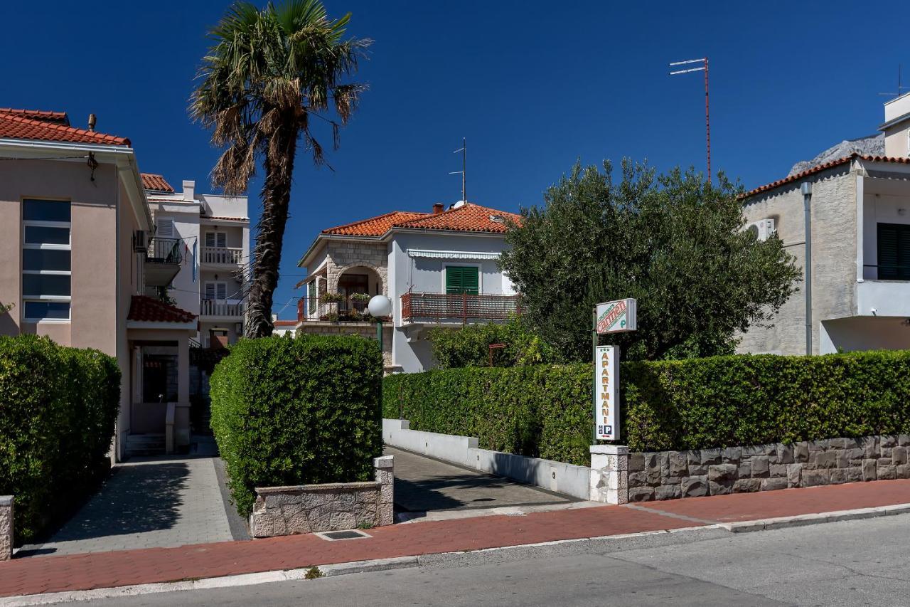 Apartments Carmen Makarska Extérieur photo