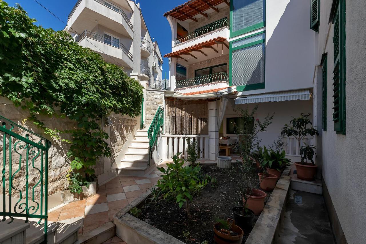 Apartments Carmen Makarska Extérieur photo