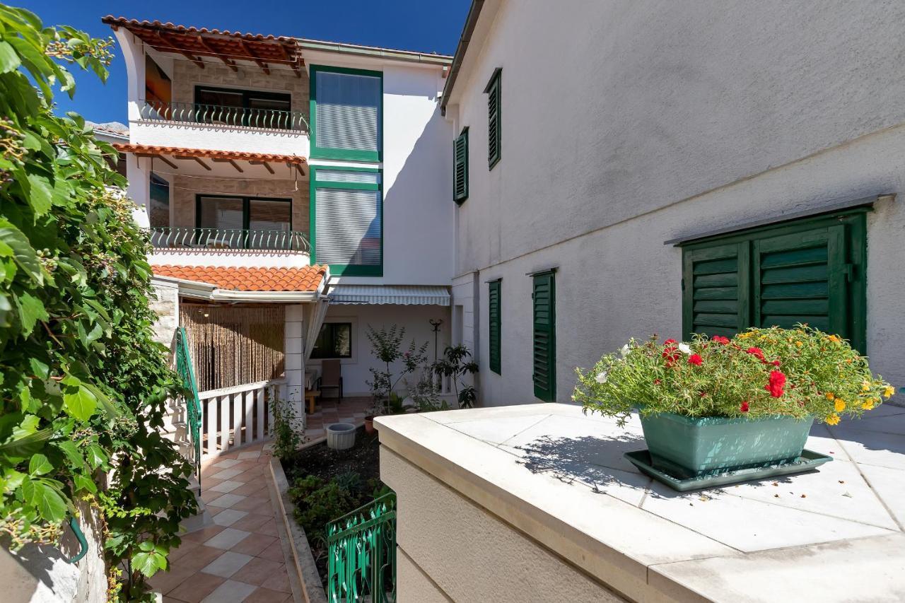 Apartments Carmen Makarska Extérieur photo
