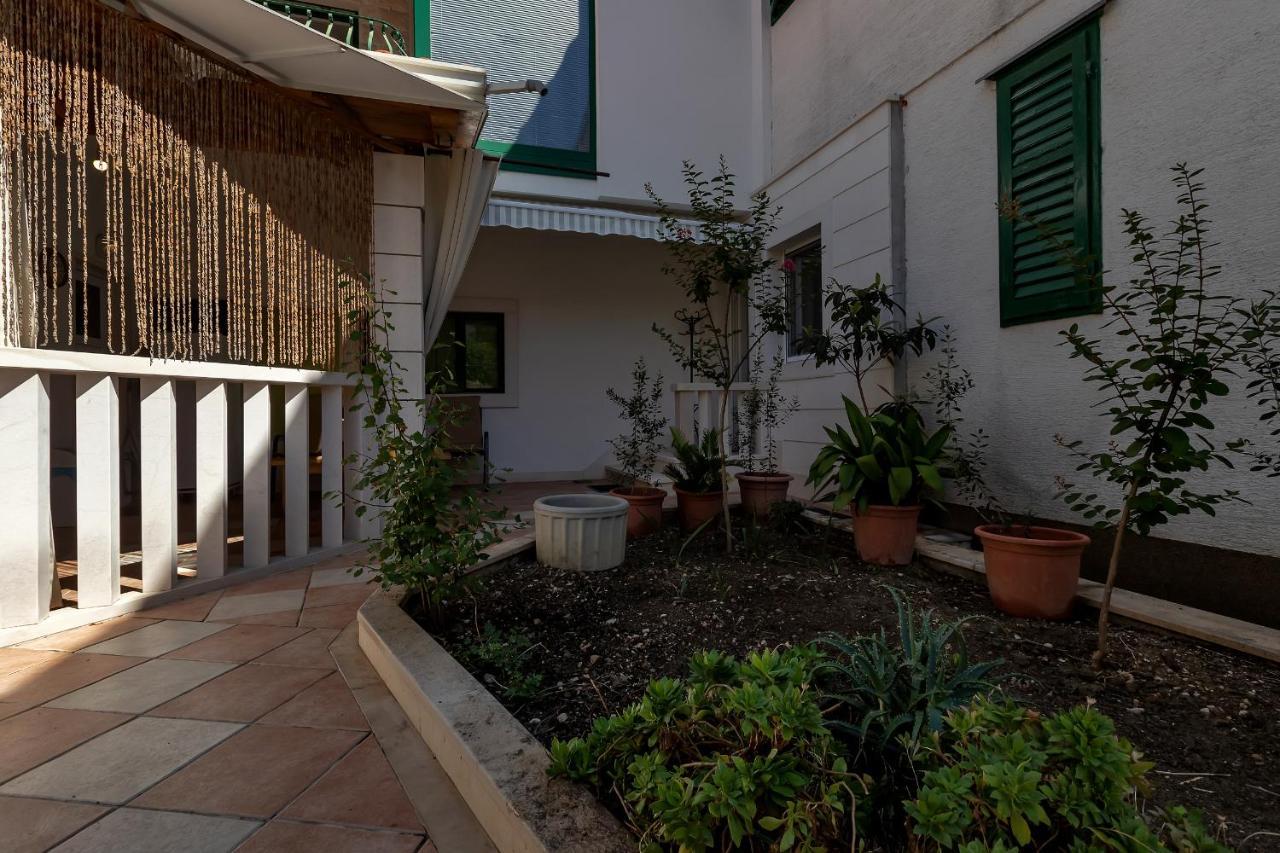 Apartments Carmen Makarska Extérieur photo