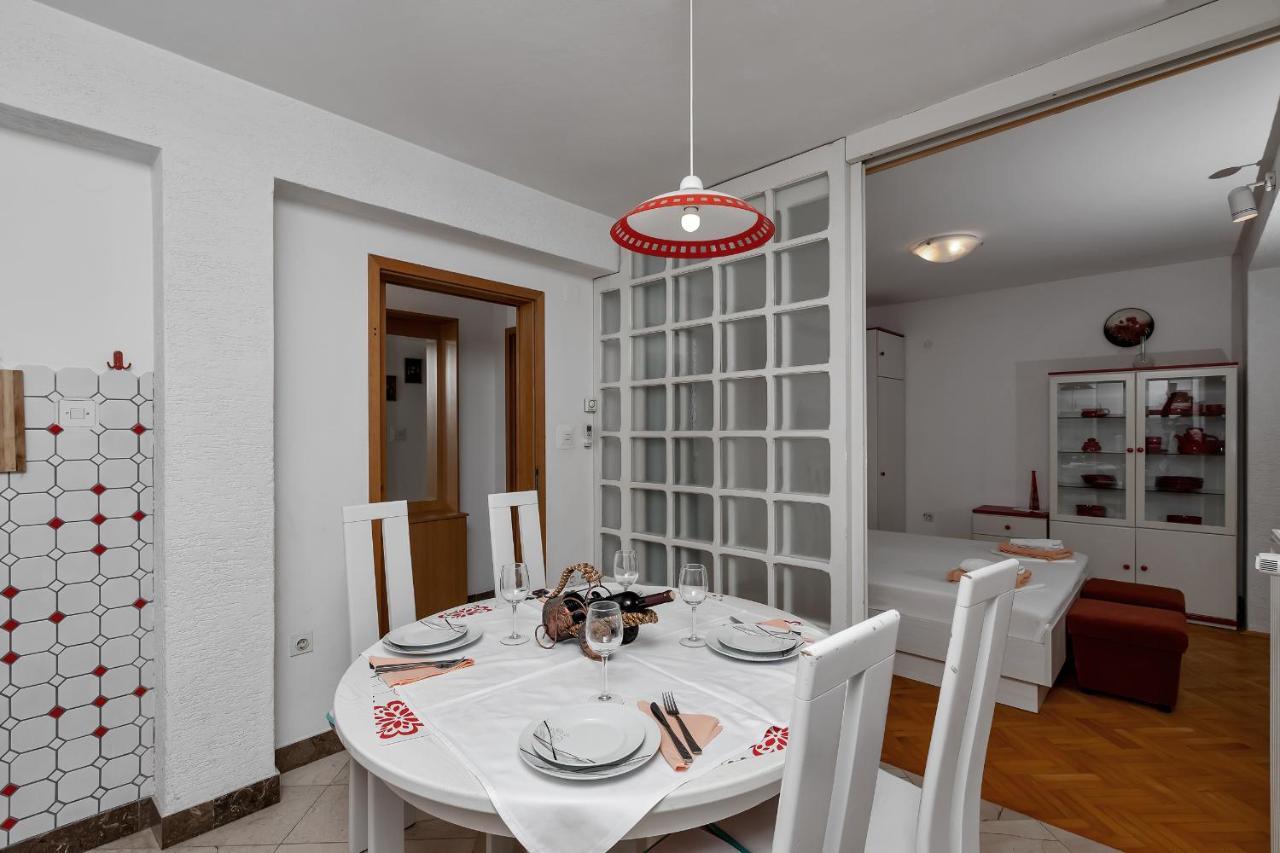 Apartments Carmen Makarska Extérieur photo