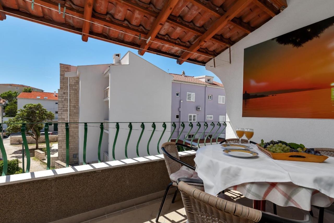 Apartments Carmen Makarska Extérieur photo