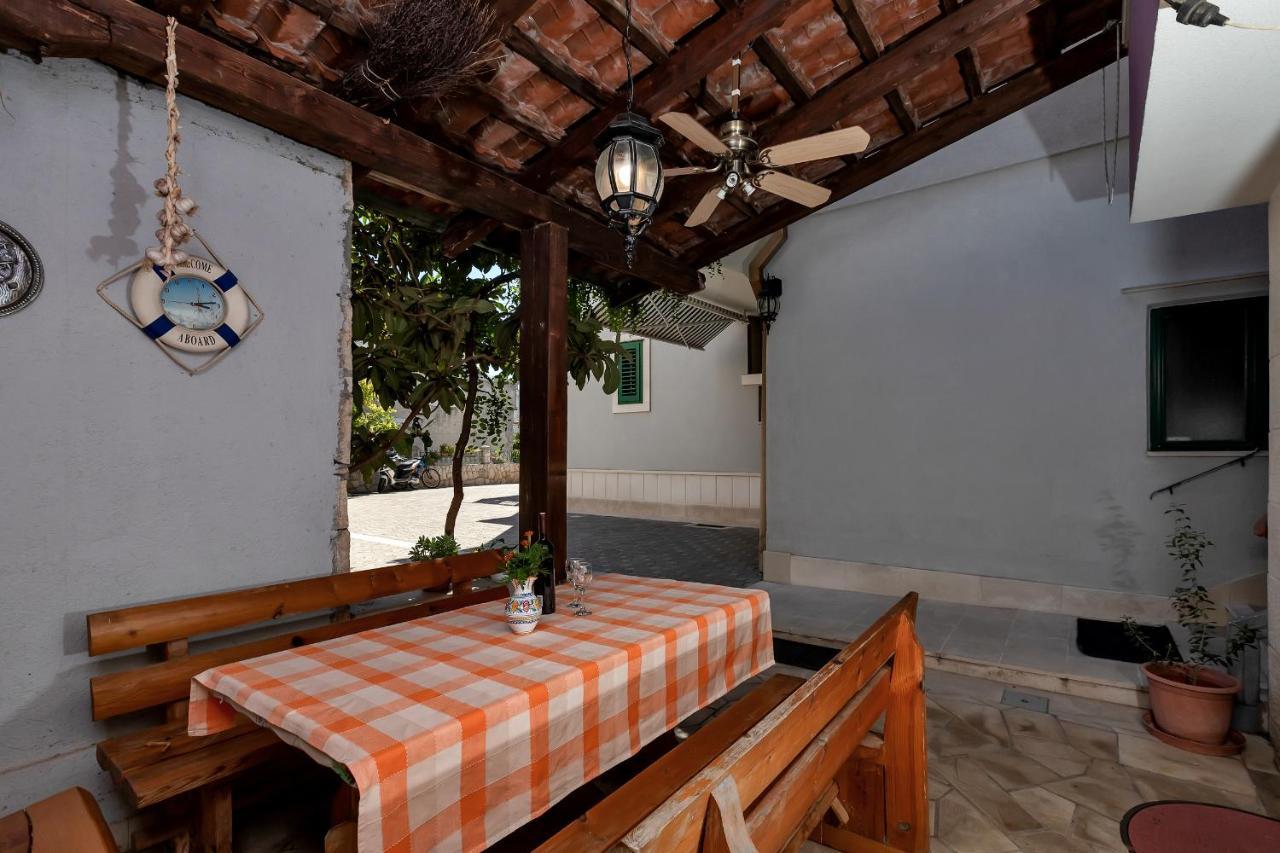 Apartments Carmen Makarska Extérieur photo