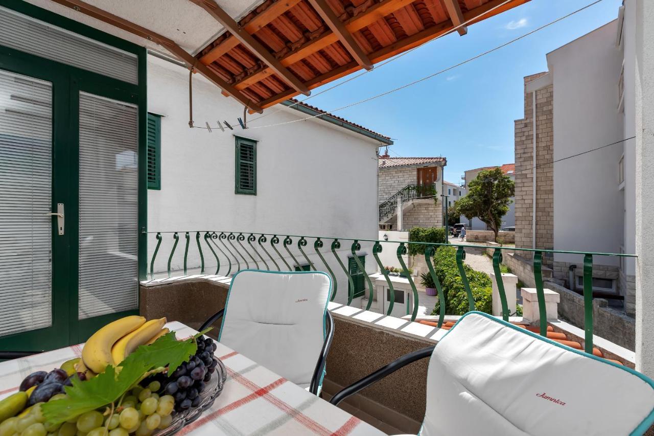 Apartments Carmen Makarska Extérieur photo
