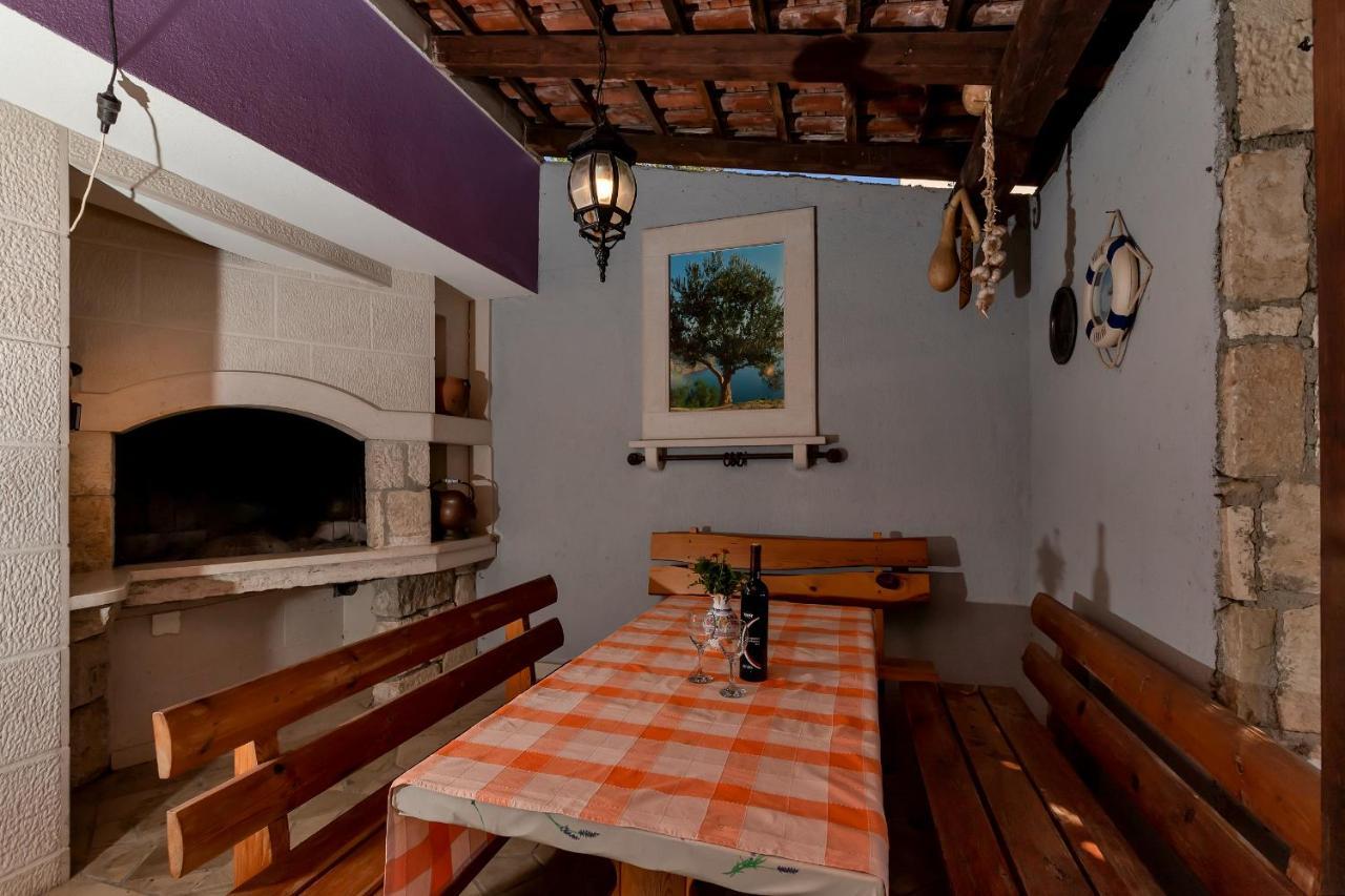 Apartments Carmen Makarska Extérieur photo