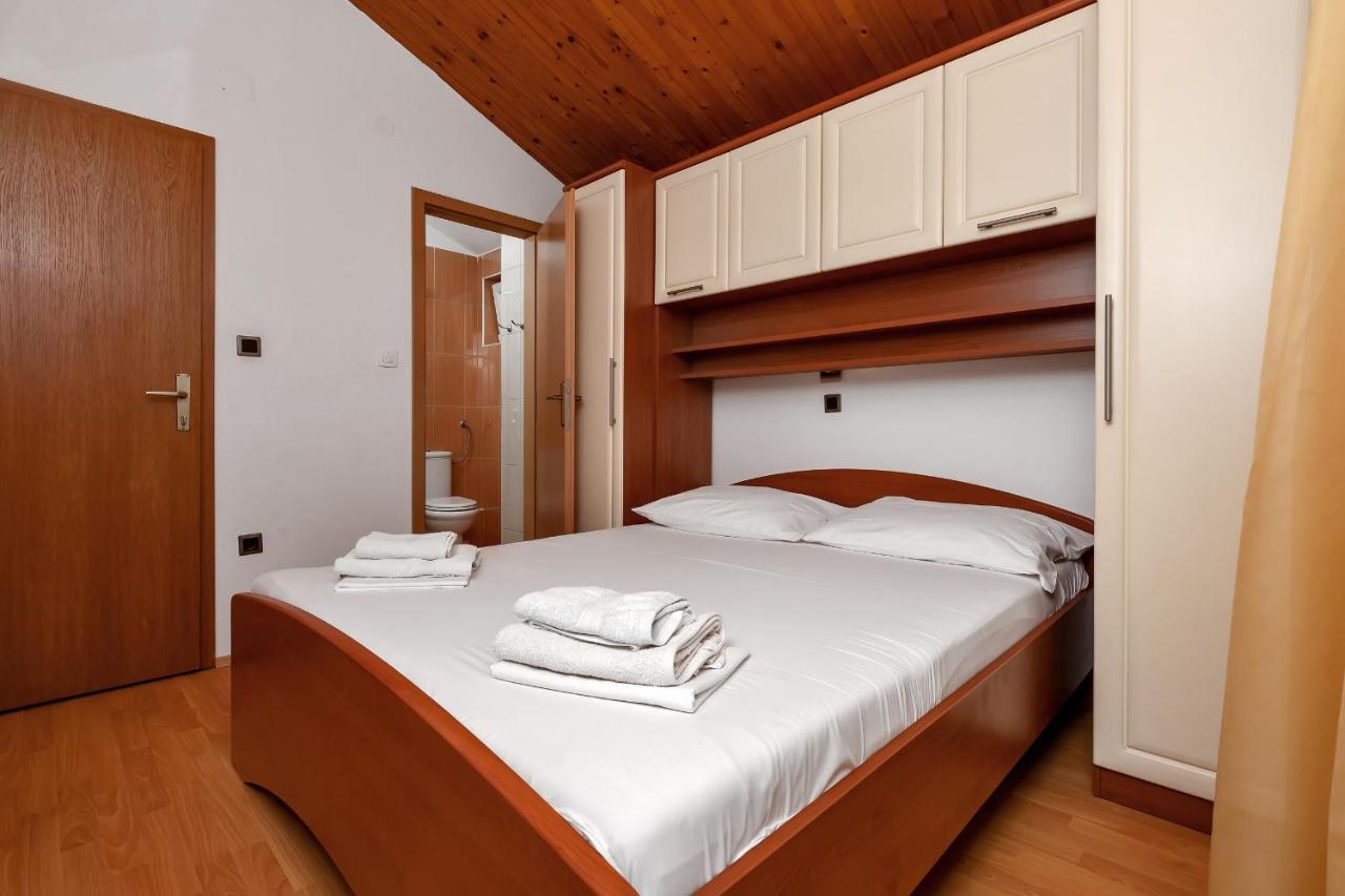 Apartments Carmen Makarska Extérieur photo