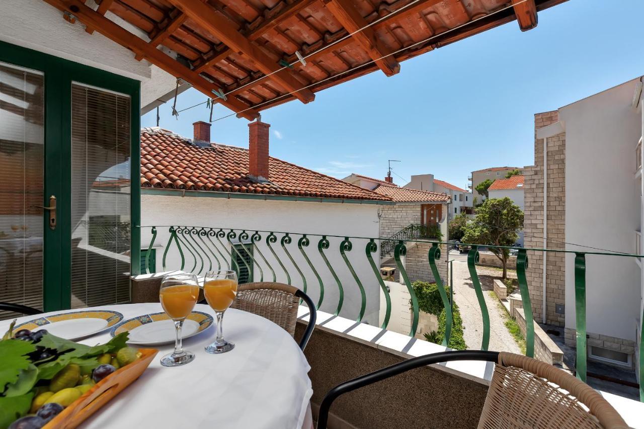 Apartments Carmen Makarska Extérieur photo