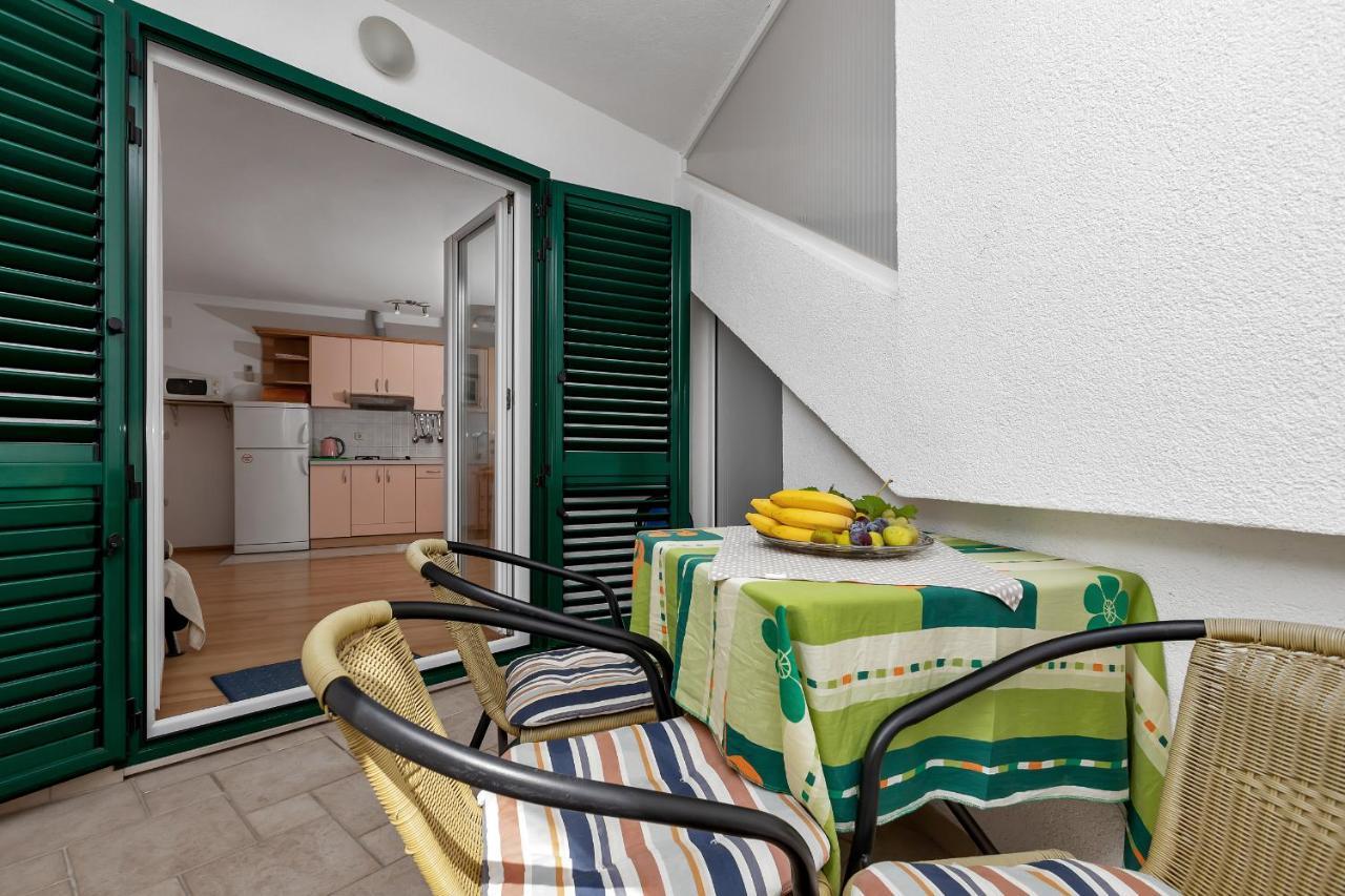 Apartments Carmen Makarska Extérieur photo