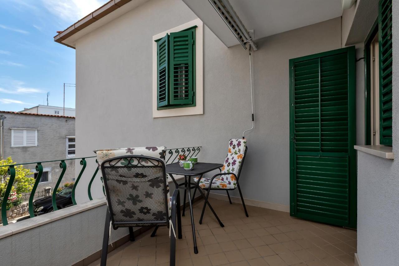 Apartments Carmen Makarska Extérieur photo