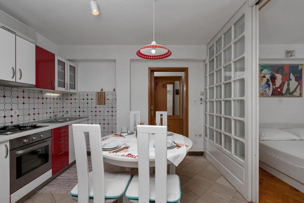 Apartments Carmen Makarska Extérieur photo