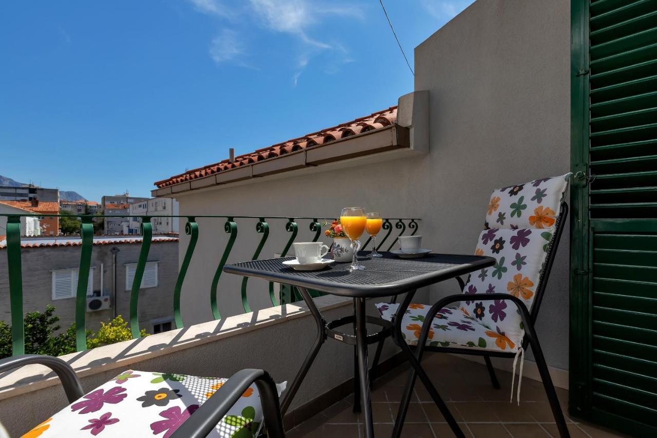 Apartments Carmen Makarska Extérieur photo